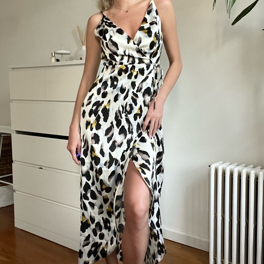 My absolute favorite flattering silk leopard Aqua Dress